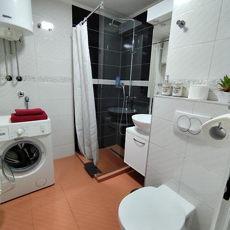 Five Appartement Belgrado Buitenkant foto