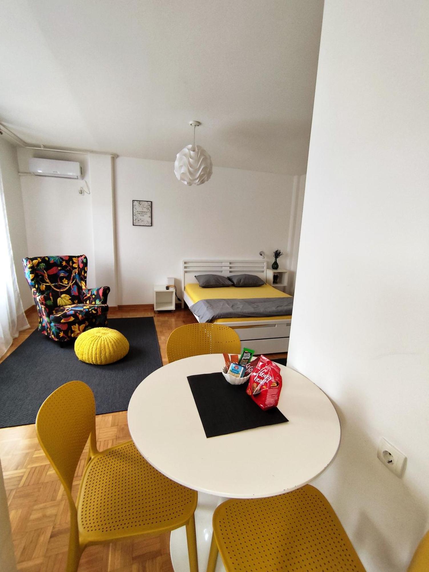 Five Appartement Belgrado Buitenkant foto